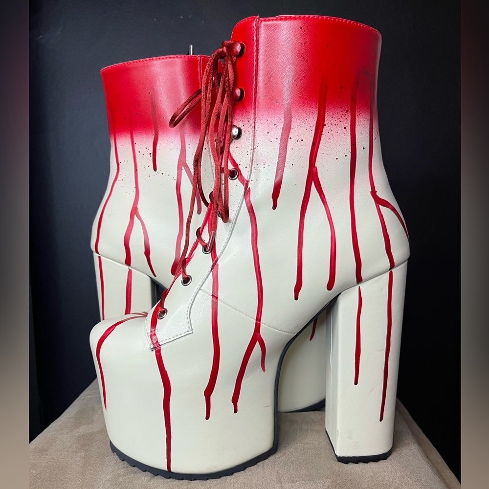 Scream Queen Platform Boots - Trickz N’ Treatz  - Size 9 - New - Dolls Kill